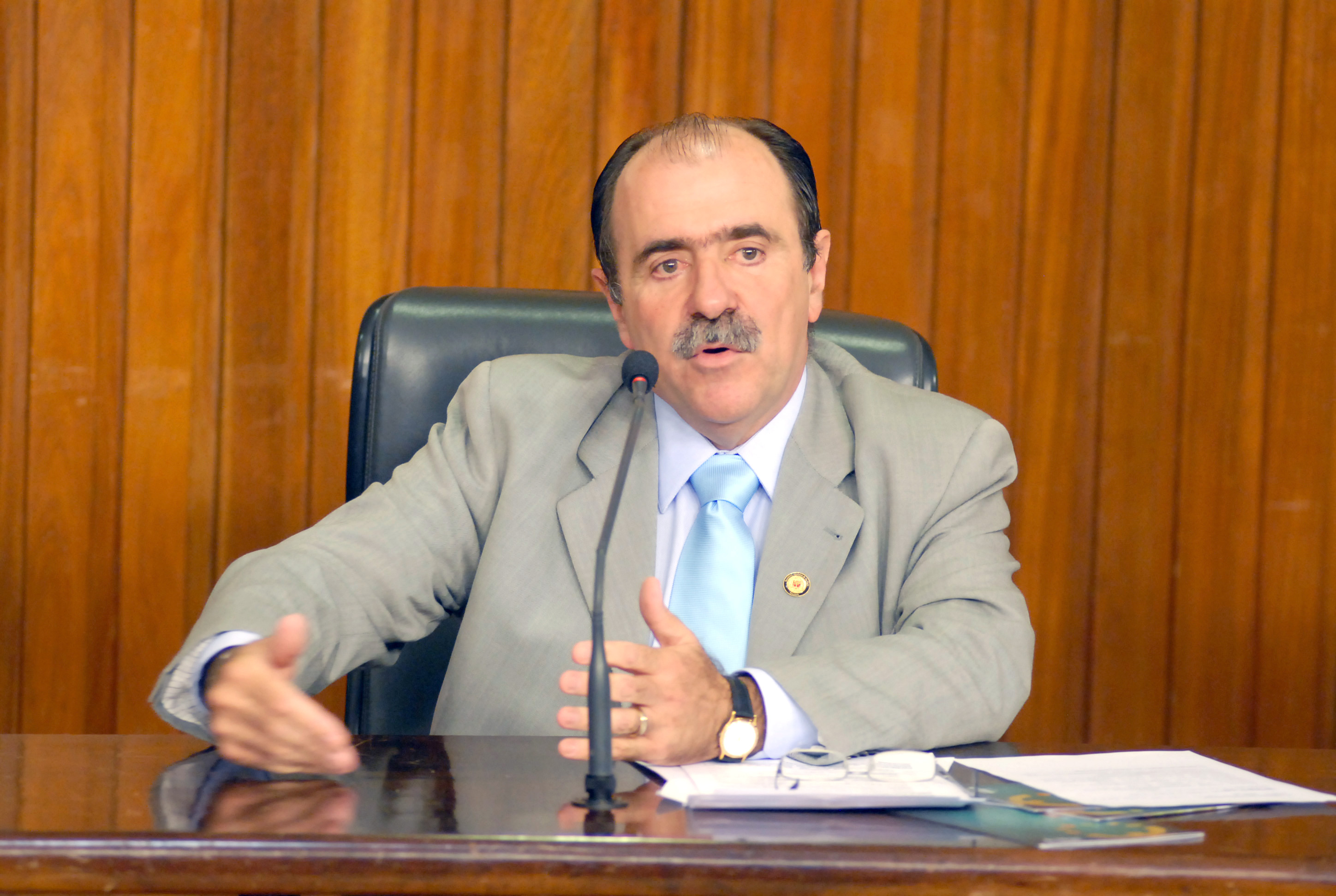 Deputado Joo Caramez<a style='float:right;color:#ccc' href='https://www3.al.sp.gov.br/repositorio/noticia/03-2008/MINERACAO Dep Joao Caramez (3)MAU.jpg' target=_blank><i class='bi bi-zoom-in'></i> Clique para ver a imagem </a>